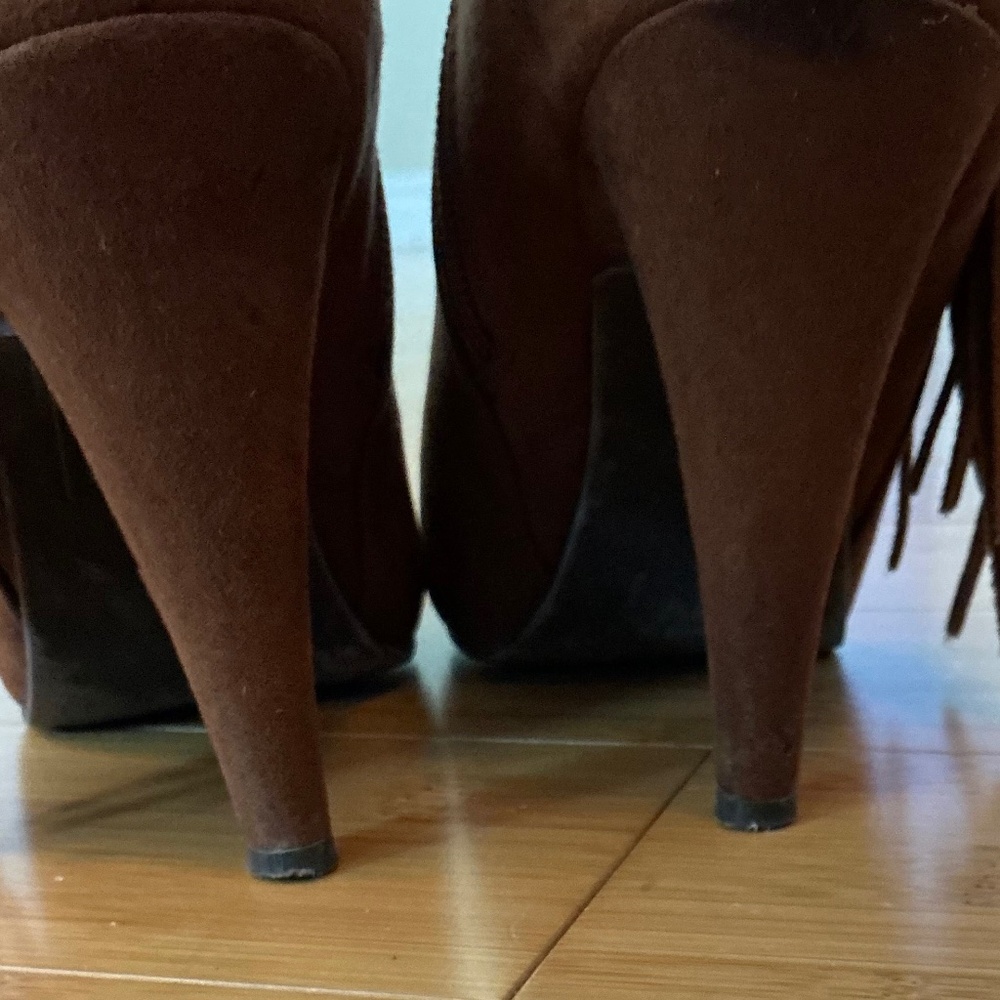 Call It Spring Rust Colored Fringed Bootie Size 6 - Picture 3 of 7